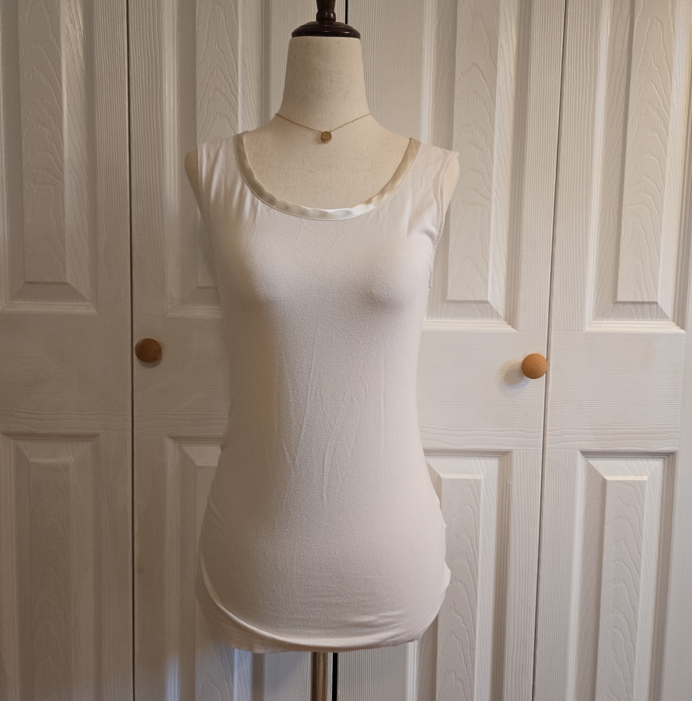 Banana Republic Cream Scoop Neck Tank Top with Satin Trim